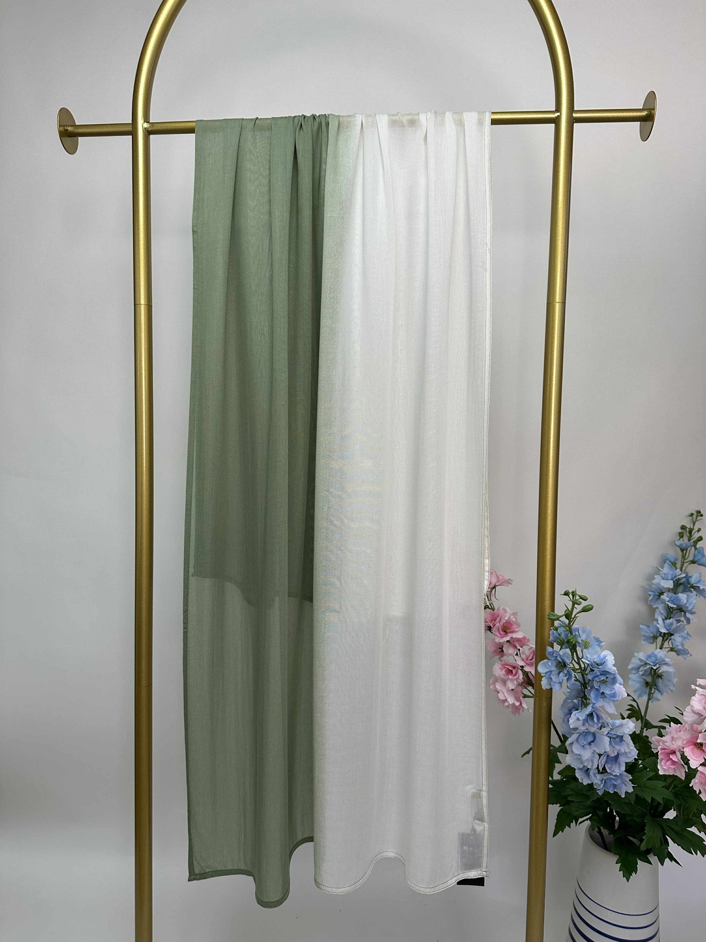 Ombre Maxi Modal Hijab - Pistachio / White