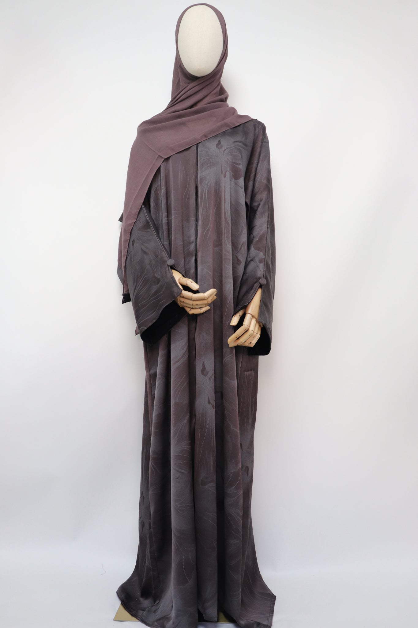 Open Slit Cuffs Print Jacquard Abaya - Gray / Brown
